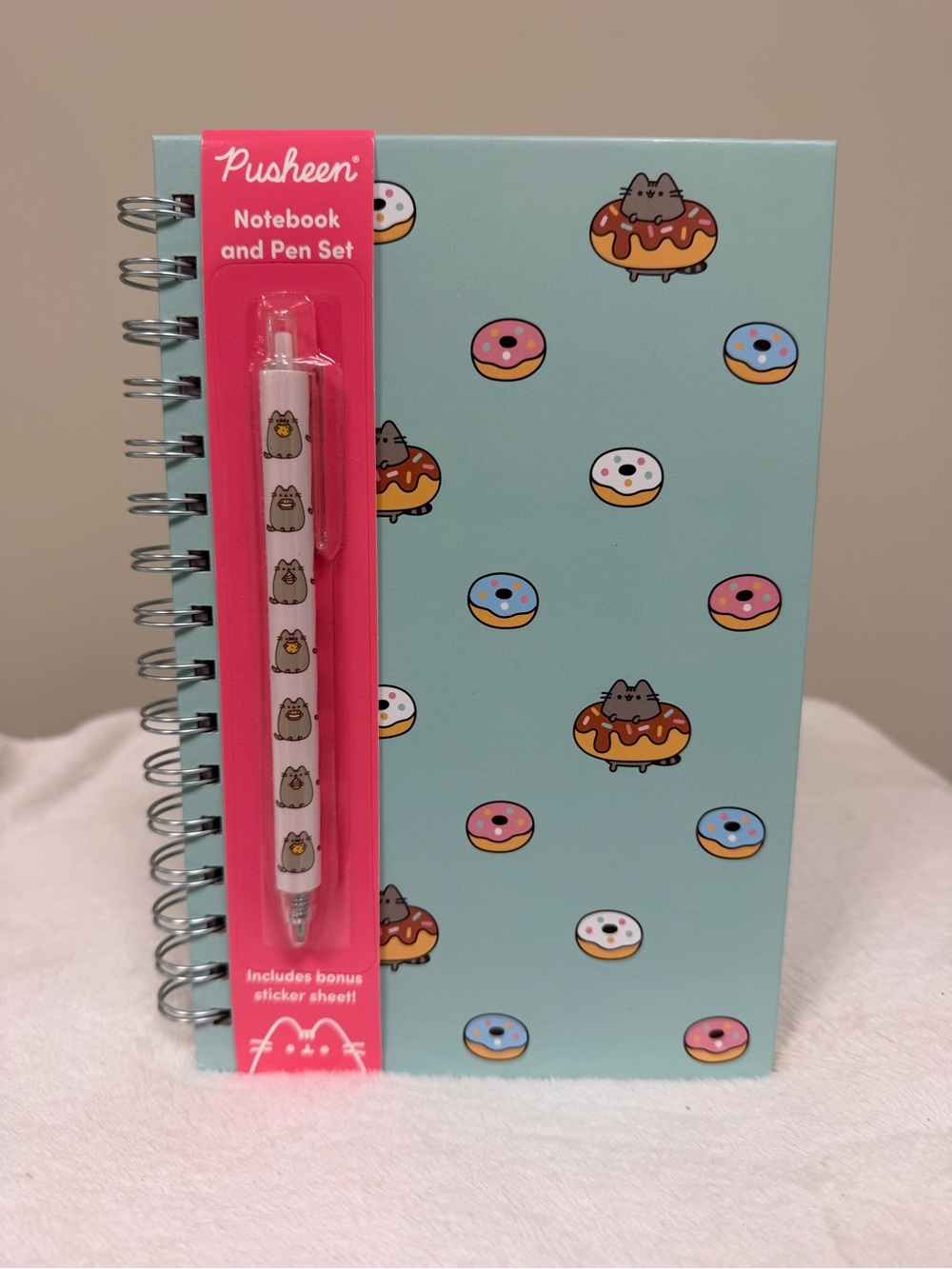 Pusheen Notebook and Pen Set